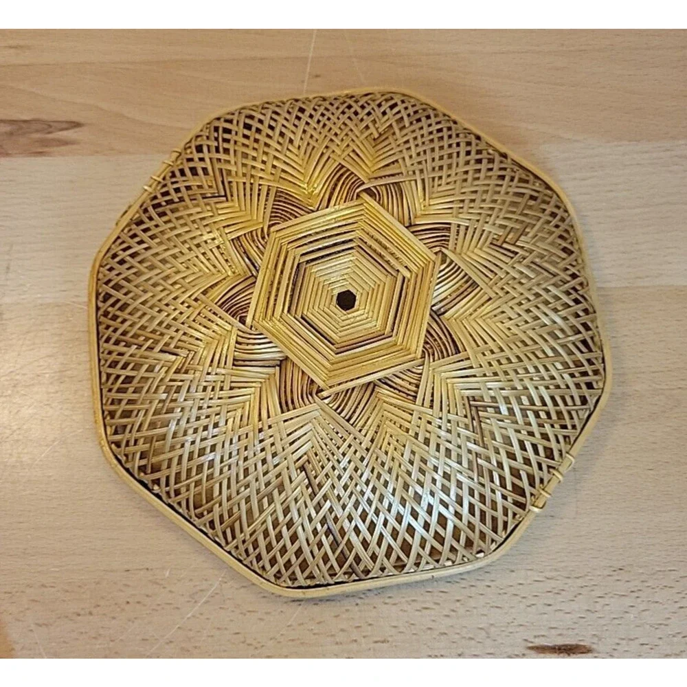 Vintage Pair Shallow Round Baskets Rattan Star Wall Hanging Boho 10” & 7.25”